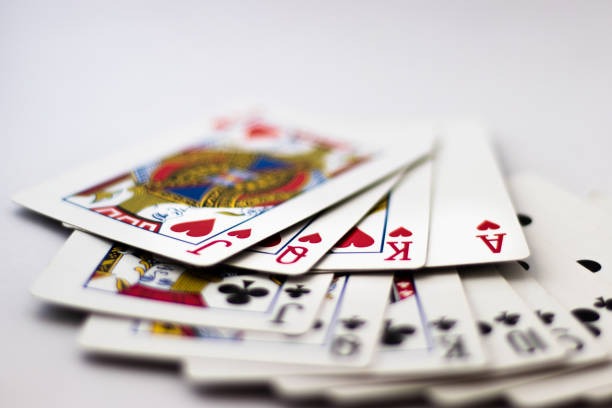 shiobet desktop roulette table with betting layout and live dealer view